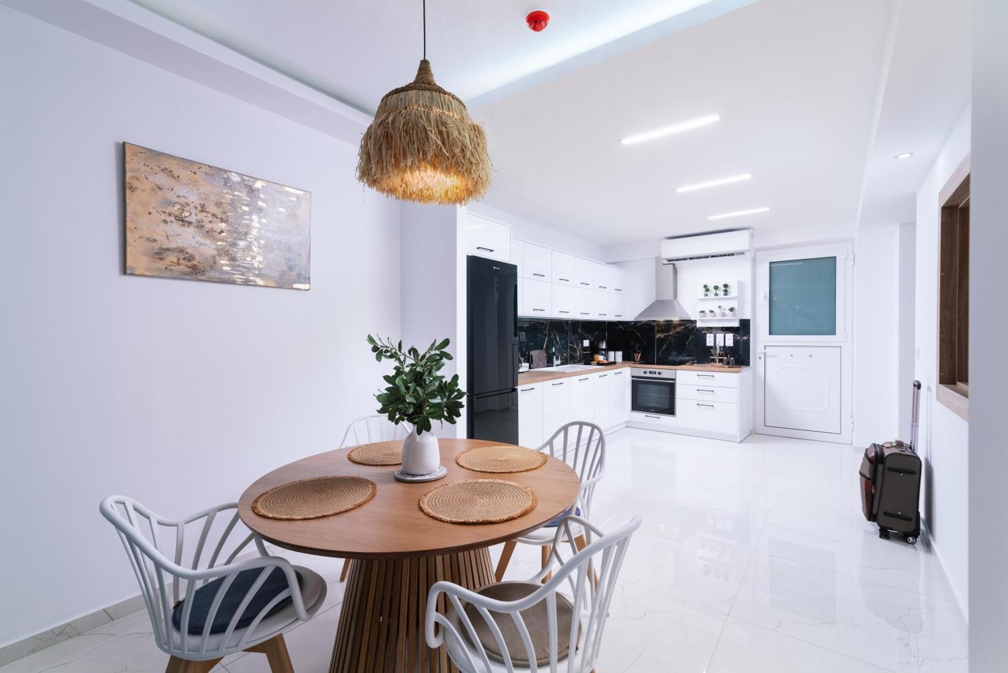 Dream On Apartment Kalamaki  Ngoại thất bức ảnh